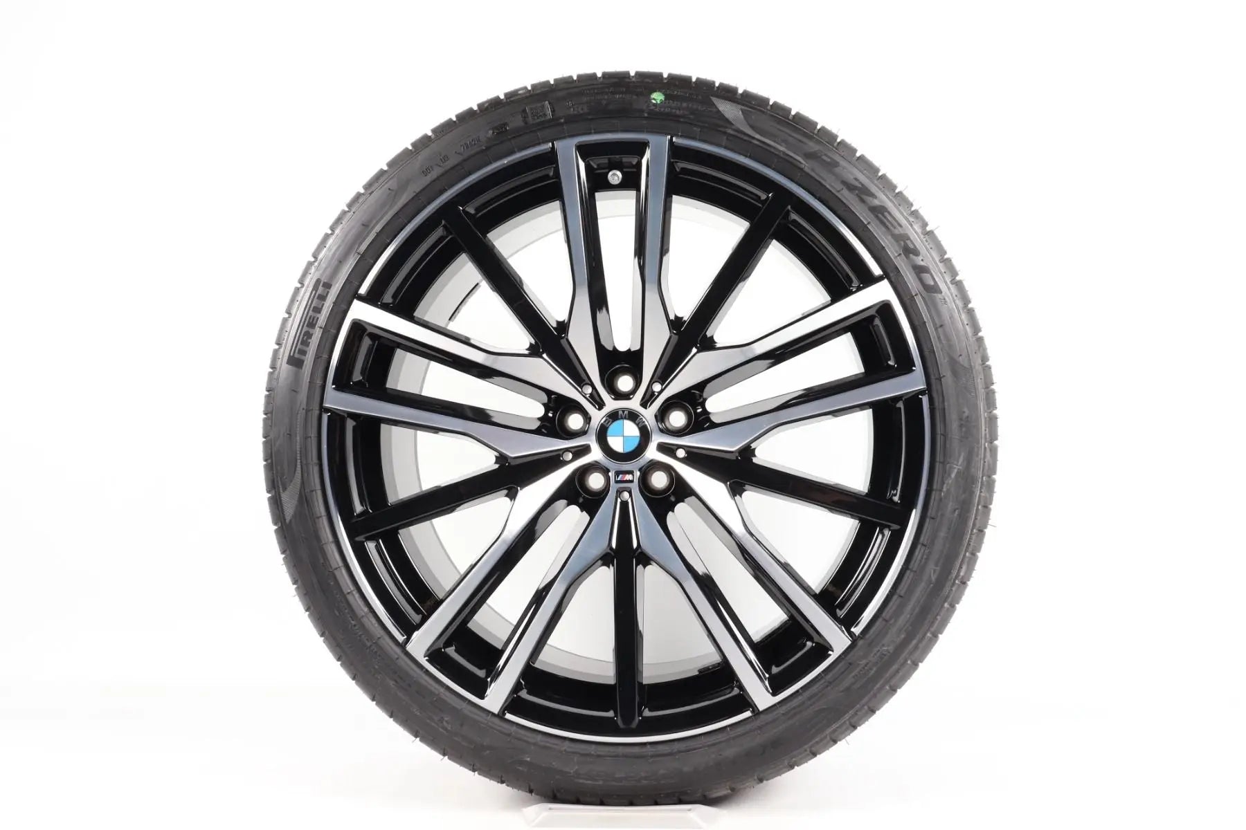 BMW OEM Wheel Style 742M — 22-inch BMW OEM wheel — documented with G05 and G06 — photo 7 of 19