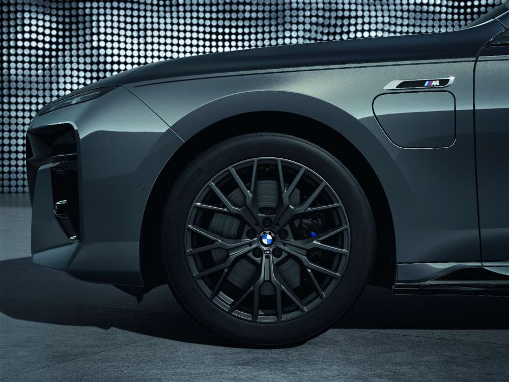 BMW OEM Wheel Style 911M — 20-inch and 21-inch BMW OEM wheel — documented with G07 and G70