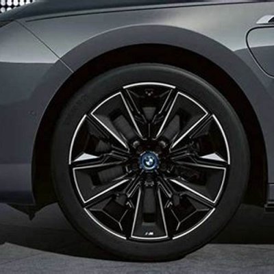 BMW OEM Wheel Style 909M — 21-inch BMW OEM wheel — documented with G70